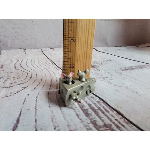 Hudson Pewter Figurine 2911 Mice in Swiss Cheese 1983 Knick Knack - Picture 5 of 5